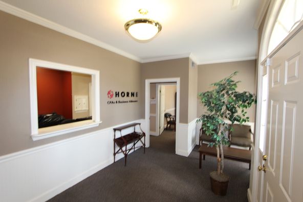 Office Space For Sale/Lease: 101 Madison Plz, Hattiesburg, MS 39402